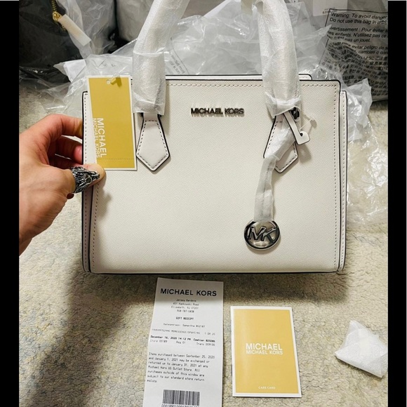 NWT Michael Kors Hope Medium Saffiano Leather Messenger Bag In Optic White - Picture 3 of 12